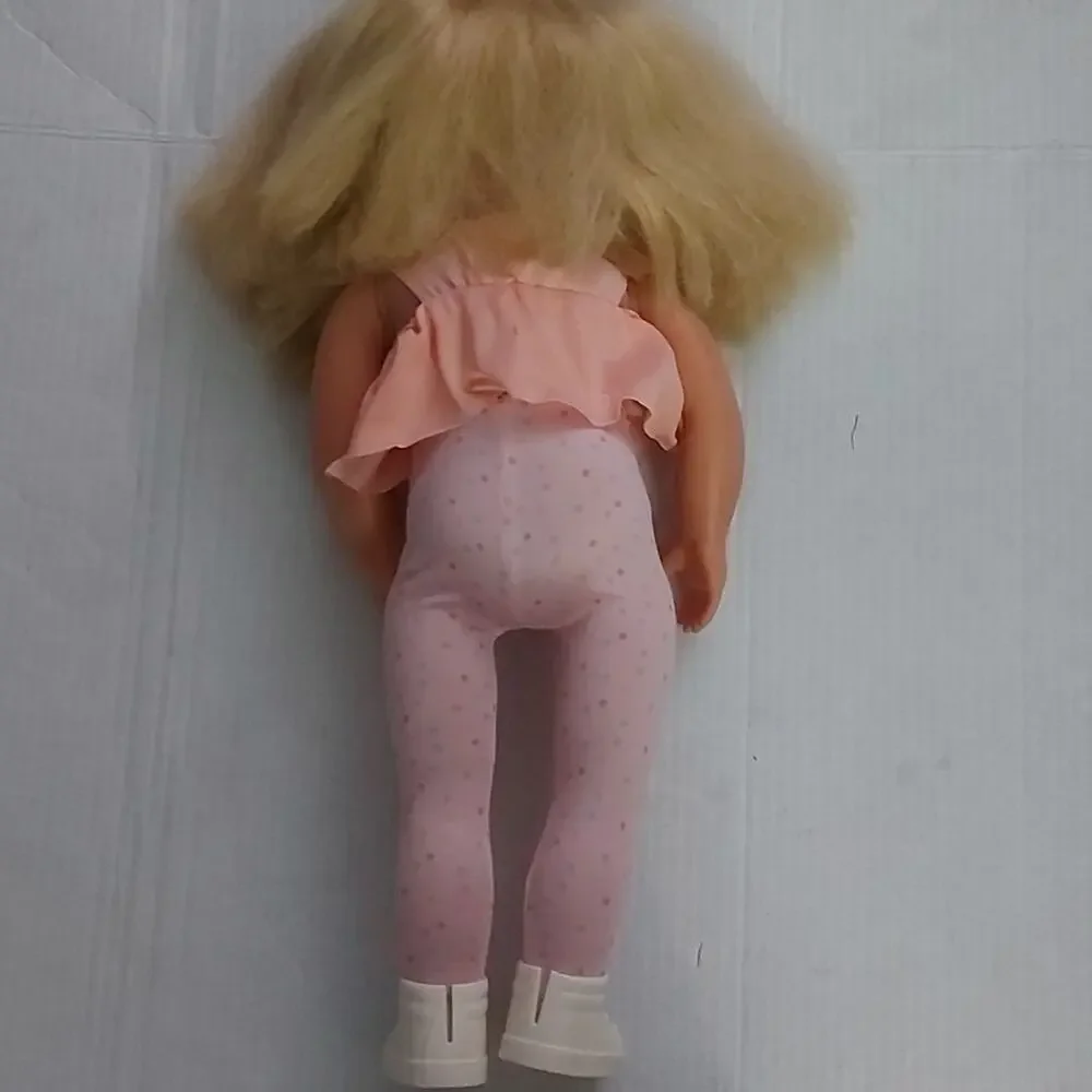 BATTAT Our Generation Blond Hair Green Eye 18